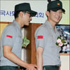 [★포토]일병 박효신, 상병 이준기 모시기~