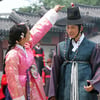 [★포토]문채원, '이것은 무엇에 쓰는 물건인고?'