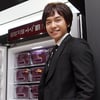 [★포토]이승기 '김치 맛도 제 미소처럼 부드러워요~'