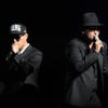 리쌍 'TV를 껐네''강남사짜' 등 23곡, '19금' 판정