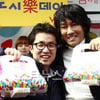 [★포토]김장훈 '사랑의 도시락 나눠요~'