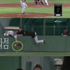 프로야구 관중퇴장 사태 '페어볼 파울로 착각해'