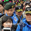 [★포토]신원식 수방사령관과 함께 걷는 비