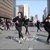 [★포토]'신화데뷔 15주년' 기념 플레시몹
