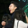 [★포토]유아인 '살살 안아주세요~'