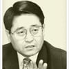 '시체장사 발언 논란' 지만원, "박근혜, 위험한 리더십" 비난