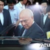 문창극 총리후보 사퇴 기자회견.. "더이상 우리 가족, 상처 없길"