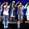 B1A4 끌어안은 여성팬 체포 위기?..현지상황 '예의주시'