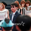 [★포토]'에이핑크 등장에 술렁이는 광화문 광장'