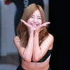 [★포토]유정, '귀여운 꽃받침'