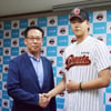 '윤성빈 영입 완료' 롯데, 투수 왕국 재건 꿈꾼다