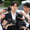 '경찰출석' 이진욱, 고소인 A씨와 관계 질문엔 '묵묵부답'