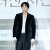 [★포토]강동원, '오늘도 살짝 난해한 패션'
