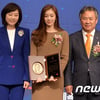'최연소 스포츠 영웅' 김연아 "영광스럽고 과분하다"