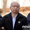 문형표 국민연금공단 이사장, 자진사퇴 의사 밝혀
