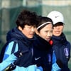 北 평양 땅 밟은 '女대표팀' 지소연·이민아의 첫 마디는?