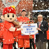 오세근 "MVP, 희종-정현-사이먼 등 대신 받았다"