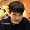 [☆밥한끼합시다]이종현 "씨엔블루는 가족..재계약하고 쭉 가아죠"(인터뷰③)