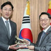 하정우, 기무사 감사패.."군에 대한 관심 감사"