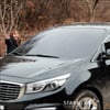 [★포토]정용화, '차량으로 007 입대'