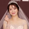 "예쁘게 잘 살게요"..안소미, 가족·동료 축하속 웨딩마치
