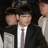 '사의 표명' 탁현민, 청와대 만류에 2일 정상출근