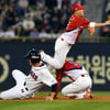'안타성 타구를 병살로' KIA 김선빈, 9월 첫째 주 ADT캡스플레이 선정