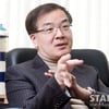 영화 너머의 영화이야기..에세이 '스크린 뒤에는..' 출간