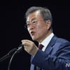 文대통령 "쩐 다이 꽝 베트남 주석 서거..충격과 슬픔 금할 수 없어"