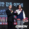 '떠나는' 힐만 "SK에서의 2년, 정말 감동적인 스토리"