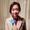 김슬기, 꽃 들며 지은 상큼한 미소