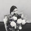 김유정, 꽃 사이에서도 독보적 미모..러블리 매력 뿜뿜