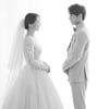 '에이젝스 출신' 도우, 미모의 예비신부 공개 "제2 인생 응원 부탁"