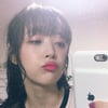 설리, 과거 사진 보며 추억.."어려"