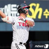 박용택 팔꿈치 부상 재발, 정상호 어깨통증... 1군 제외