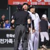 "신체 접촉 있었다" 이강철 감독 배치기, 상벌위 징계 수위는