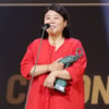 이정은, '24th 춘사영화제' 女조연상 "목소리 좋다던 봉준호 감사"