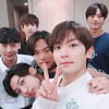 육성재 '예쁘장한 구오즈' 친목 사진 공개 "요놈들 예쁘장해"