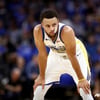 난장판 GSW... 커리, 상대 급소 가격-러셀은 '버럭' 퇴장