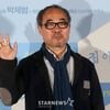 [★포토]강신일 '아빠의 손인사'