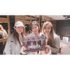 트와이스 정연·쯔위, 배우 공승연과 함께 영화 '백두산' 관람