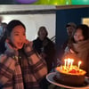 에이핑크 손나은, 생일 축하 받고 '발그레' 미소