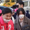 심은하, 남편 지상욱 유세 깜짝 지원..여전한 미모 