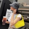 클라라, 시크한 패션..다이아 반지 자랑