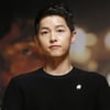 송중기, 변호사와 루머 무차별 유포..양측 "법적조치" 강경 대응 [종합]