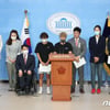 "폭행은 일상... 쇠파이프로 머리 맞기도" 고 최숙현 동료 폭로 [★현장]