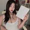 '베이글 女' BJ꾸뿌, 훤히 비치는 시스루 민소매