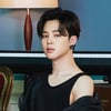 방탄소년단 지민, 어깨선 마저 '예술'..새 앨범 콘셉트 포토 글로벌 여심 '흔들'