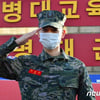 '해병대 제대' 민호 "아직도 실감 안나..설레고 신나요"[전문]
