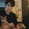 강다니엘, 연말은 반려묘 오리와..꾸미지 않아도 훈훈해[스타IN★]